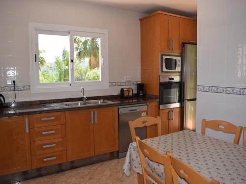 Dapur atau dapur kecil di Villa in Sant Josep near Cala Jondal Beach