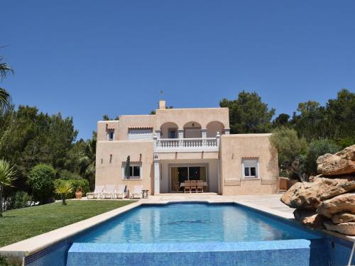 Kolam renang di atau dekat dengan Villa in Sant Josep near Cala Jondal Beach