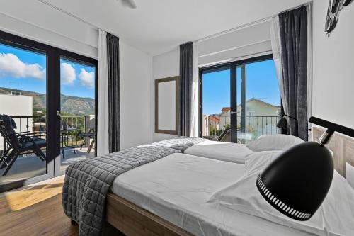 Villa Lav Lux Elegant Residence with Heated Pool