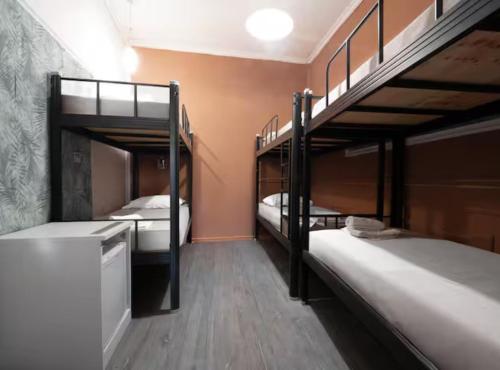 Кровать или кровати в номере Silver Gate Rooms-Diocletian's Palace