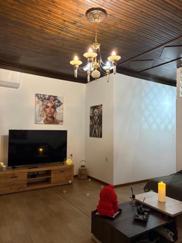 Kanakakis home