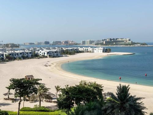 Sea View Beachfront 3BR Apartment - Shoreline 6