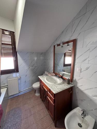Piso muy amplio en el centro de Toledo de 4 habitaciones
