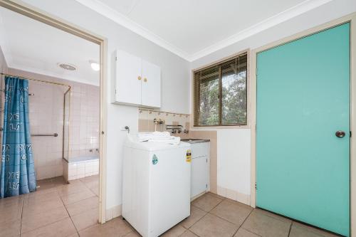 Ένα μπάνιο στο Travellers Rest Motel