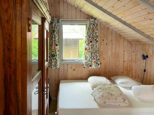 Postel nebo postele na pokoji v ubytování Kalmar House By Forest And Beach In Lolland