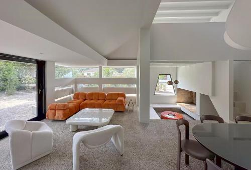 Gambar di galeri bagi 70S Californian-Style House In Soulac di Le Jeune-Soulac