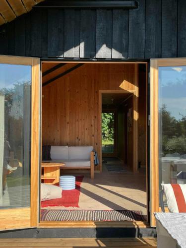 Patio nebo venkovní prostory v ubytování Modern 80S Holiday Home With A Wild Garden
