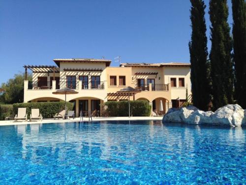 Bazén v ubytování Theseus Village - 2 Bed Apartment with Pool View, Aphrodite Hills nebo v jeho okolí