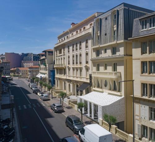 ホテルが所在する建物