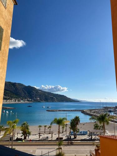 Apartment in the centre of Menton