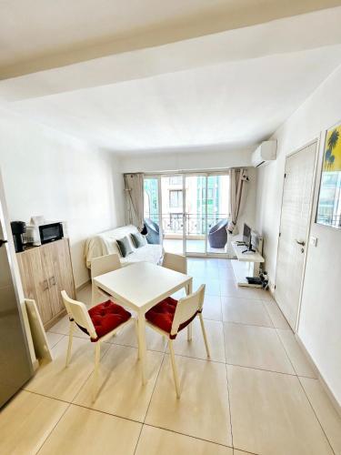 Appartement 2 pièces, emplacement de rêve Martinez