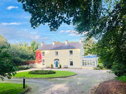 Κήπος έξω από το Larchmount House B&B