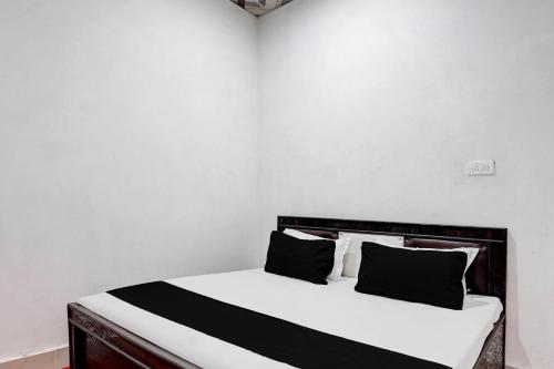 Fotografie z fotogalerie ubytování SPOT ON HOTEL GRAND v destinaci Bulandshahr