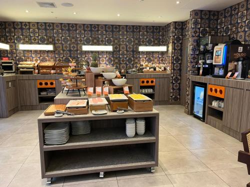 Η κουζίνα ή μικρή κουζίνα στο Hampton By Hilton Cusco