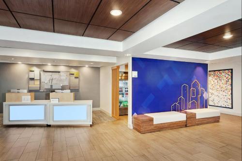 Foto dalla galleria di Holiday Inn Express Hotel & Suites Urbana-Champaign-U of I Area by IHG a Champaign