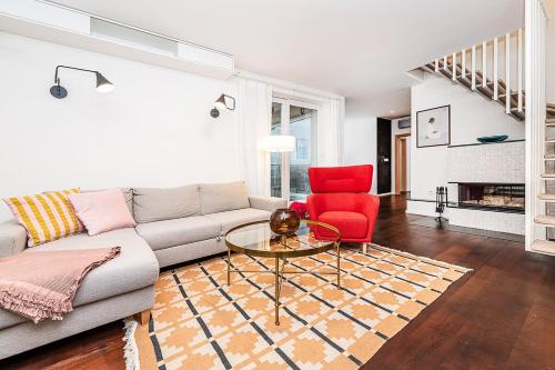 Amazing 3-Bedroom and Terrace overlooking TV Tower