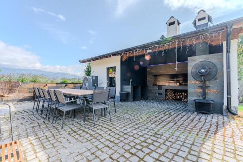 Φωτογραφία από το άλμπουμ του Westwand Villas σε Magura