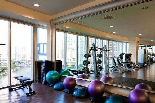 Luxury Living in Brickell - Stunning City Views photo 8