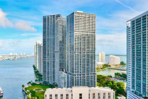 Luxury Living in Brickell - Stunning City Views photo 20