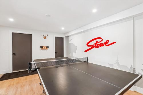Instalaciones para jugar ping pong en Evergreen Stowe o alrededores