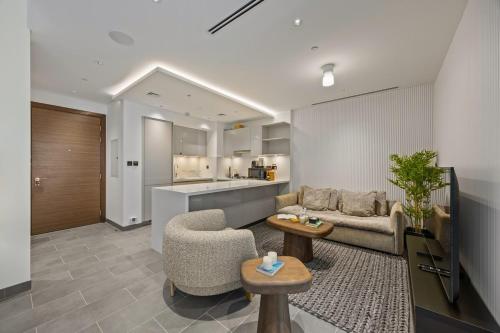 Modern Apartment with Balcony and Pool Access