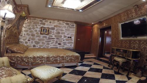 Cattaro Royale Apartmentにあるテレビまたはエンターテインメントセンター