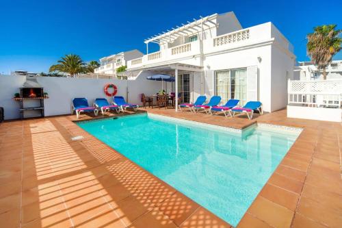 Villa Siesta by Villa Plus