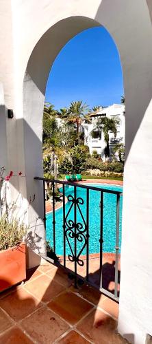 Luxury Beachfront Apartment with Pool in Costalita