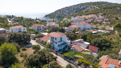 Apartments with parking space Razanj, Rogoznica - 17328