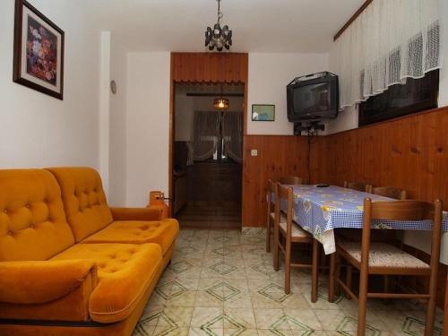 Apartments with parking space Valbandon, Fazana - 24921