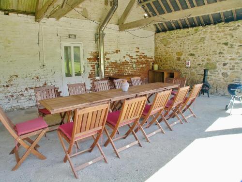 Φωτογραφία από το άλμπουμ του Purcombe Farmhouse - 28458 σε Whitchurch Canonicorum
