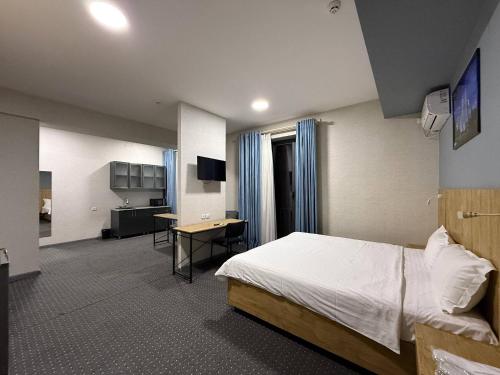 Afbeelding uit fotogalerij van Premium 777 Hotel in Yakkasaray