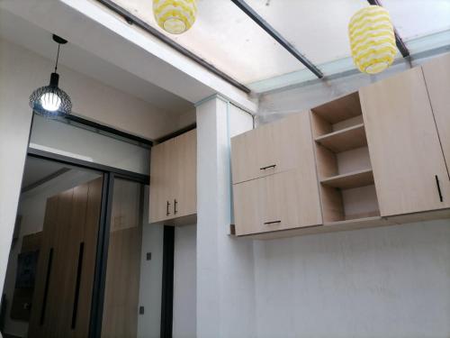 Gallery image of Lester Executive Studio Apartment 7 Minutes from United Nations & Embassies in Ruaka