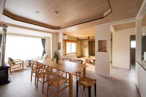 Χώρος καθιστικού στο Furano Harmony House