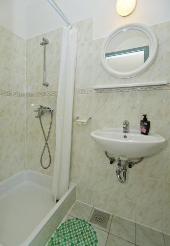 Gallery image of Apartments Oliva in Hvar