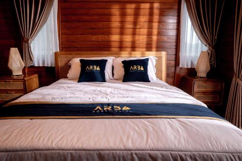 Ein Bett oder Betten in einem Zimmer der Unterkunft The Swantari by ARBA