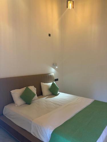 Postel nebo postele na pokoji v ubytování Valores Resort Ahangama