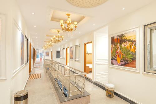 Imagen de la galería de IQ Hotels - Just Steps Away from Kashi Vishwanath Temple, Varanasi, en Varanasi