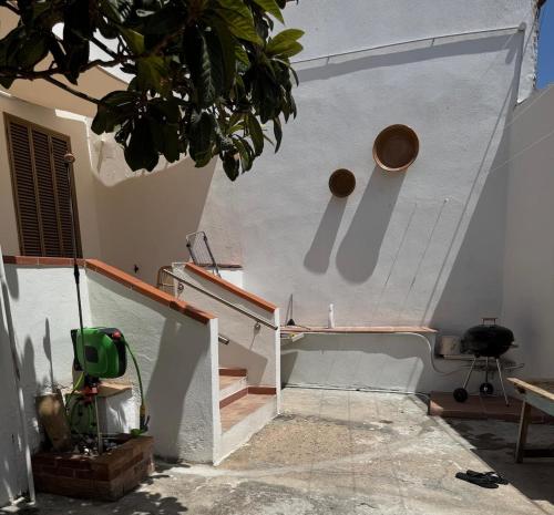 a set of stairs leading up to a house at Casa Vacanze Janas in Assemini
