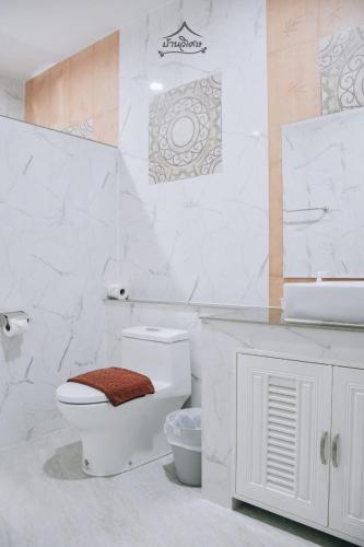 Ένα μπάνιο στο Baan Viset Pool Villa Krabi