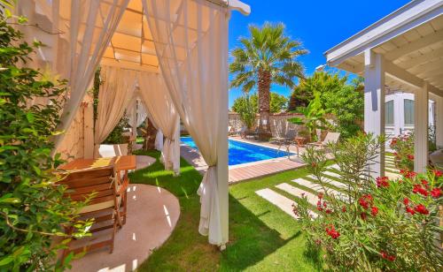 Piscina en o cerca de Alacati Balbadem Hotel