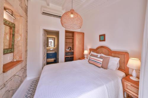 Cama o camas de una habitación en Alacati Balbadem Hotel