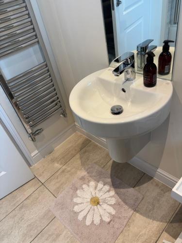 Koupelna v ubytování Room near M4, Great Western Hospital