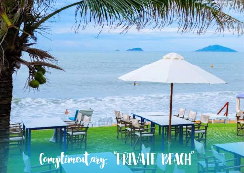 Hoi An Blue Sky Boutique Hotel & Spa — Beach