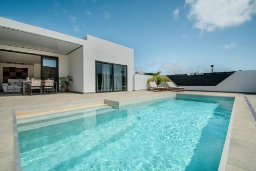 Casa Aulaga by Villalize