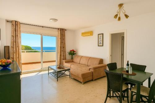 LAS TERRAZAS DE MIRAMAR, Castillo Beach
