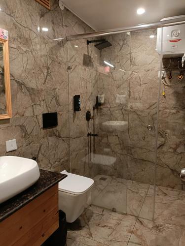 Un baño de Heryk Hillview Hotel