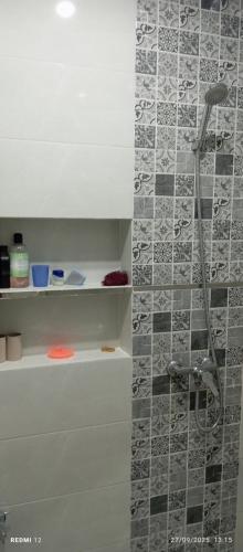 Vannituba majutusasutuses Private Room Family Agadir in a Shared Apartment