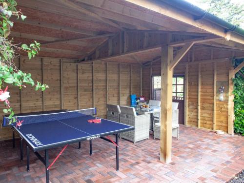 Instalaciones para jugar ping pong en Challette At Timbertops o alrededores