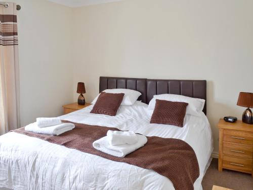 Una cama o camas en una habitación de Harbour View